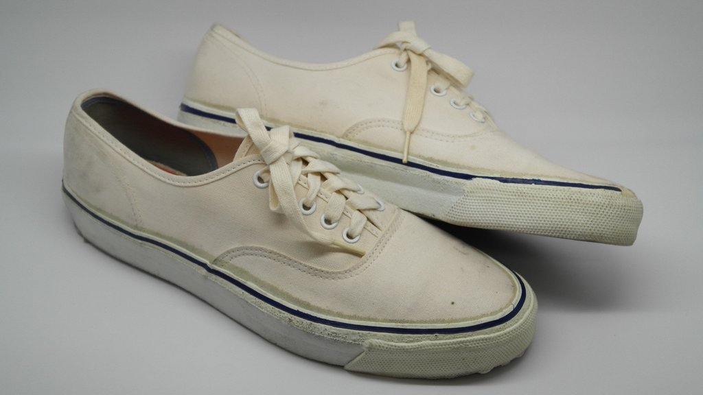 vintage_van_style_44_authentic_white_canvas_blue_fox_made_in_usa_70s_van_quality_HP_vanQhP_vanHT_nwd_10_e_1024x1024